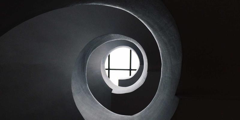 药品说明书深度解读：三步看懂副作用、相互作用与禁忌，安全用药不求人